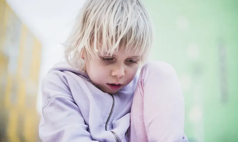 کودک خجالتی یا بی اعتماد